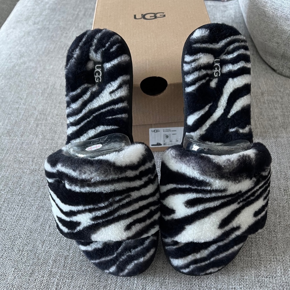 UGG Cozette Zebra Slipper 9 BRAND NEW